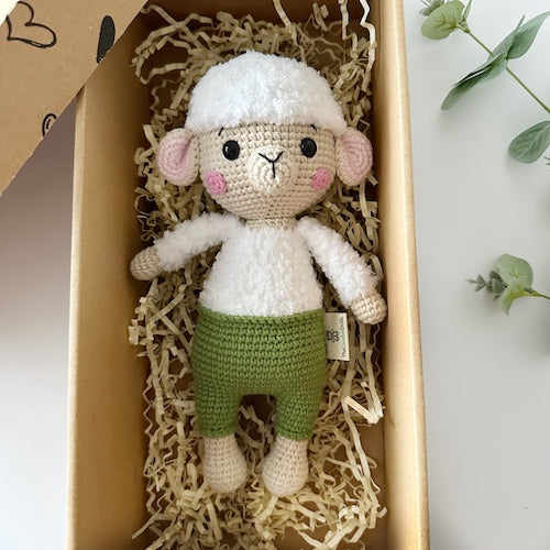 Crochet Cuddly Sheep Lambert